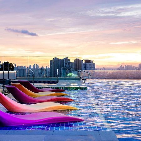 Ibis Styles Manila Araneta City Кесон-Сити Экстерьер фото