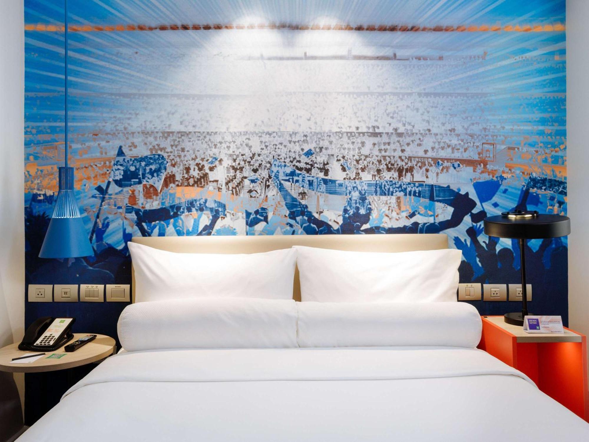 Ibis Styles Manila Araneta City Кесон-Сити Экстерьер фото