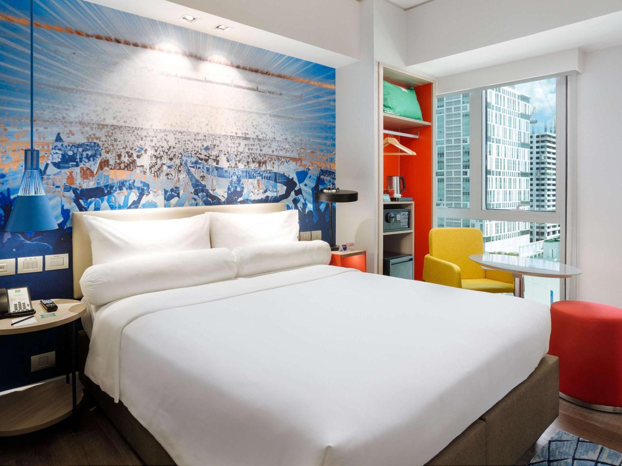 Ibis Styles Manila Araneta City Кесон-Сити Экстерьер фото