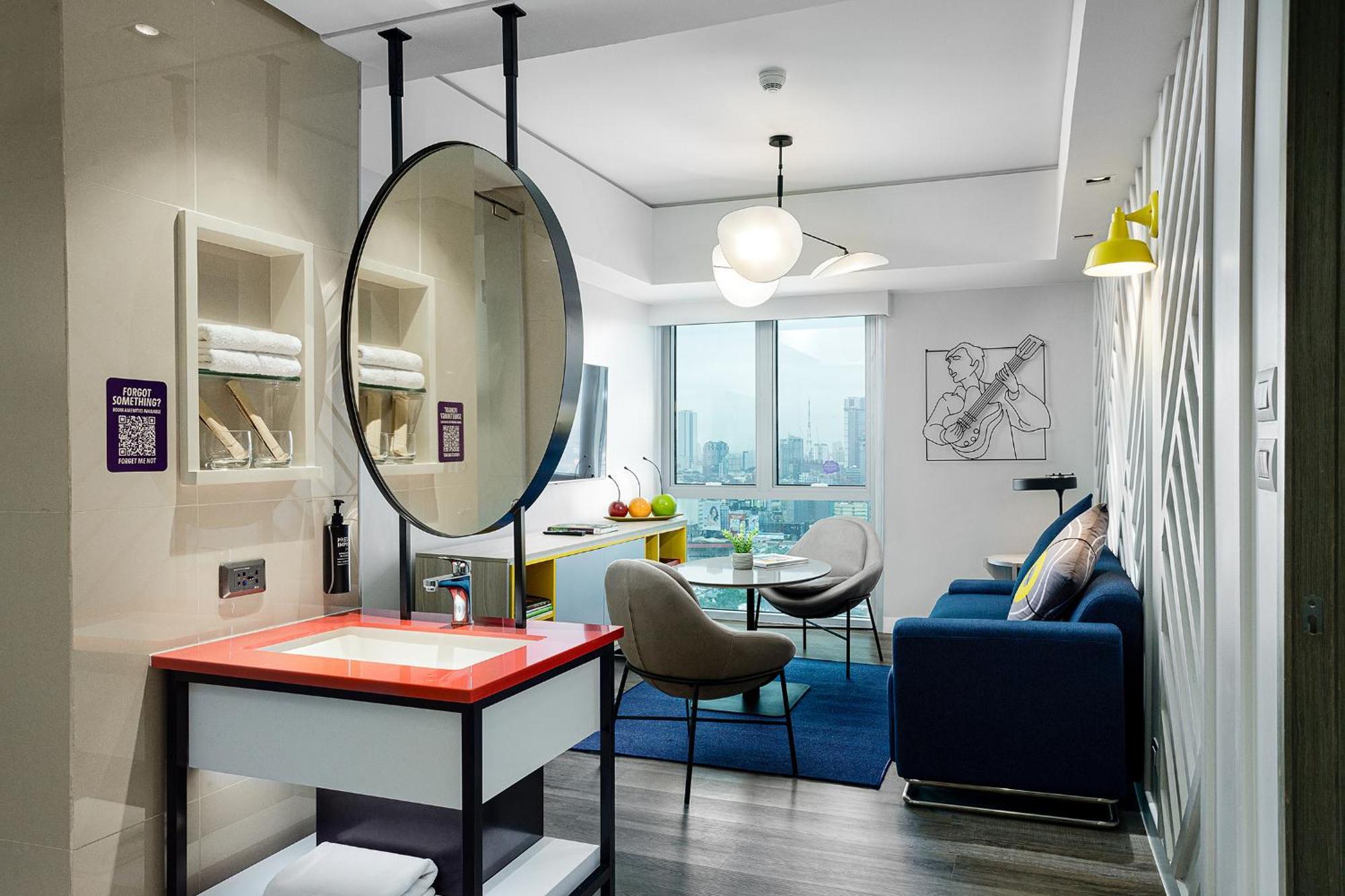Ibis Styles Manila Araneta City Кесон-Сити Экстерьер фото